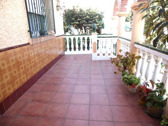 Foto 2 de Casa rural en venda a Urbanización Santa Rosa de 4 habitacions amb terrassa i jardí
