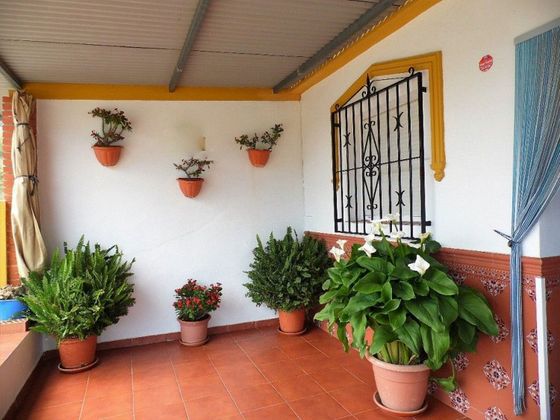 Foto 2 de Casa rural en venda a Norte - Barrio del Pilar - El Reñidero de 6 habitacions amb terrassa i jardí