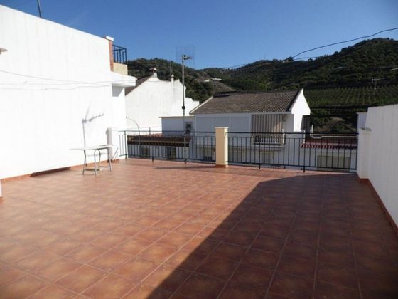 Foto 1 de Casa en venda a Algarrobo de 4 habitacions amb terrassa i garatge