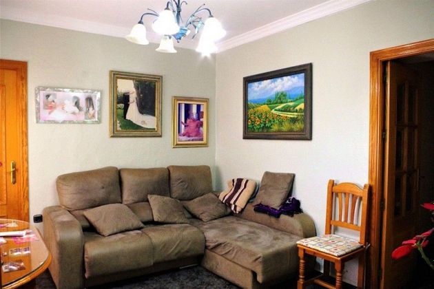 Foto 2 de Casa rural en venta en Benajarafe – Almayate de 2 habitaciones con terraza y jardín