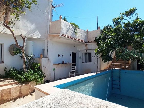 Foto 2 de Casa en venda a Iznate de 4 habitacions amb terrassa i piscina