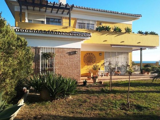Foto 1 de Xalet en venda a Algarrobo de 5 habitacions amb terrassa i piscina