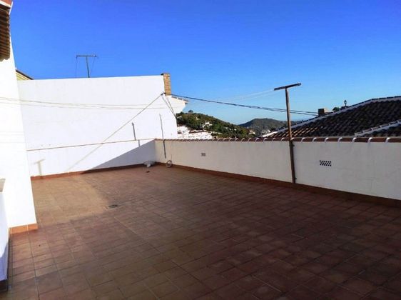 Foto 2 de Casa en venda a Cómpeta de 4 habitacions amb terrassa i garatge