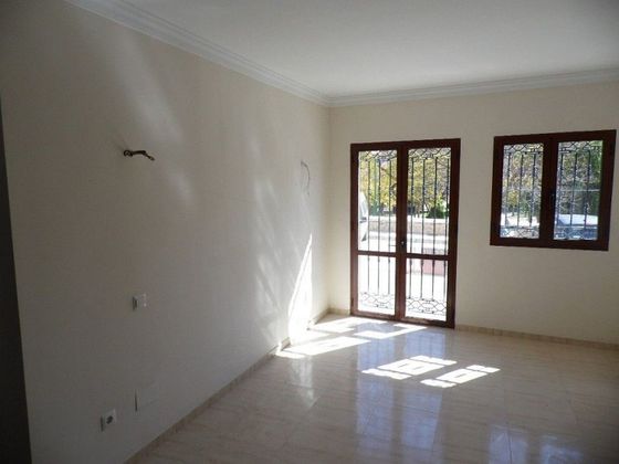 Foto 1 de Venta de casa en Algarrobo de 9 habitaciones con terraza y balcón