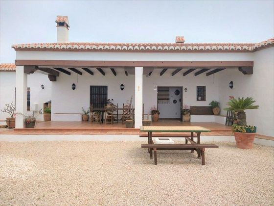 Foto 1 de Casa rural en venta en Arenas de 3 habitaciones con terraza y piscina