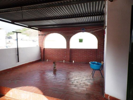 Foto 1 de Casa en venda a Algarrobo de 3 habitacions amb terrassa i jardí
