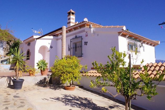 Foto 2 de Casa rural en venta en Arenas de 4 habitaciones con terraza y piscina