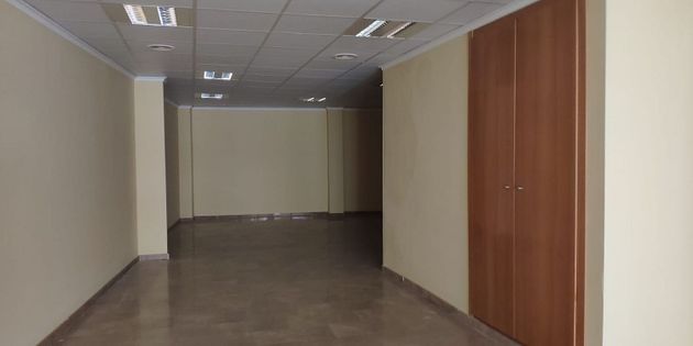 Foto 2 de Venta de oficina en Turís de 314 m²
