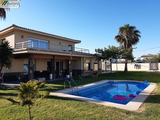 Foto 1 de Xalet en venda a Boverals - Saldonar de 4 habitacions amb terrassa i piscina