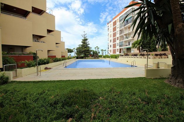 Foto 1 de Venta de piso en Almuñecar de 3 habitaciones con terraza y piscina
