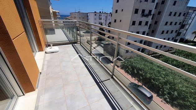 Foto 1 de Venta de piso en Piles de 1 habitación con terraza y piscina