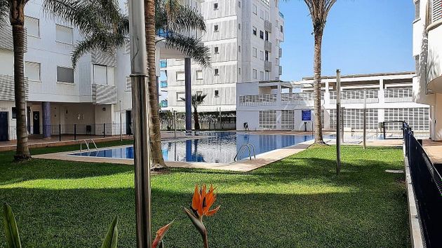 Foto 1 de Piso en venta en Daimús de 2 habitaciones con terraza y piscina