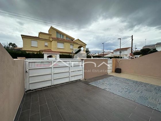 Foto 2 de Casa en venda a Daimús de 3 habitacions amb terrassa i piscina