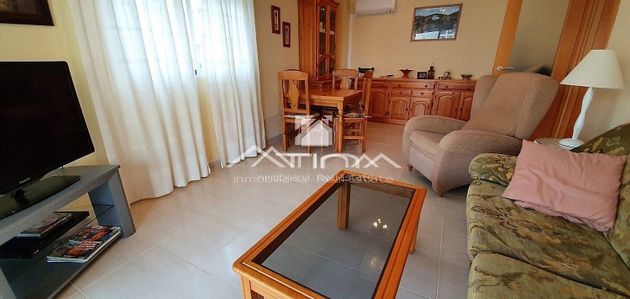 Foto 2 de Piso en venta en Daimús de 3 habitaciones con terraza y piscina