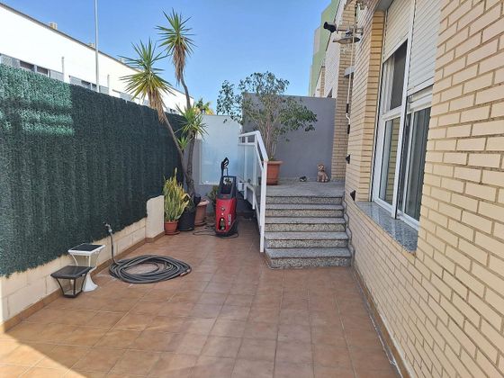 Foto 1 de Casa en venta en Beniarjó de 3 habitaciones con terraza y garaje