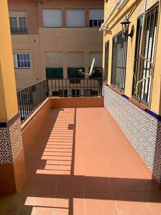 Foto 2 de Piso en alquiler en Residencial Triana - Barrio Alto de 2 habitaciones con terraza y garaje