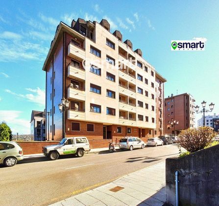 Foto 2 de Venta de piso en calle José María Marcilla de 3 habitaciones con terraza y piscina