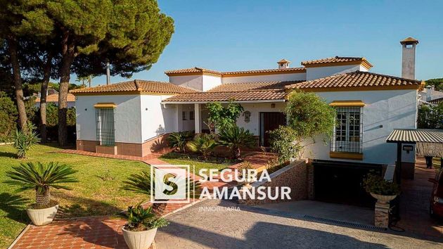 Foto 2 de Xalet en venda a Aljaraque de 6 habitacions amb terrassa i garatge