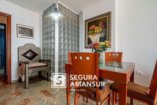 Foto 2 de Venta de piso en Centro - Huelva de 4 habitaciones con aire acondicionado y ascensor
