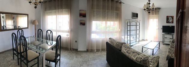 Foto 2 de Piso en venta en Huerta Rosales - Valdepasillas de 4 habitaciones con terraza y garaje
