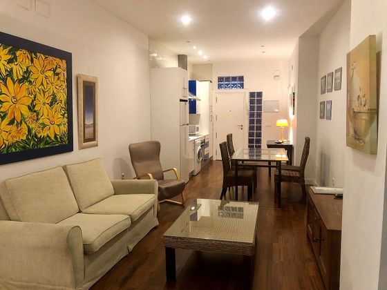 Foto 2 de Piso en alquiler en Casco Antiguo - Centro de 1 habitación con muebles y balcón