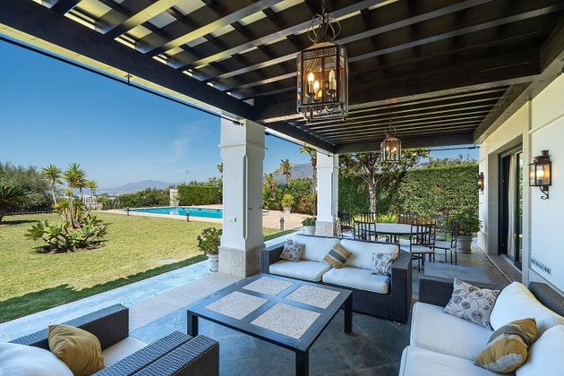 Foto 2 de Xalet en venda a Los Monteros - Bahía de Marbella de 6 habitacions amb terrassa i piscina