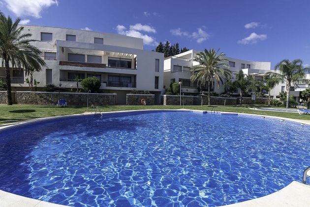 Foto 1 de Àtic en venda a Los Monteros - Bahía de Marbella de 3 habitacions amb terrassa i piscina