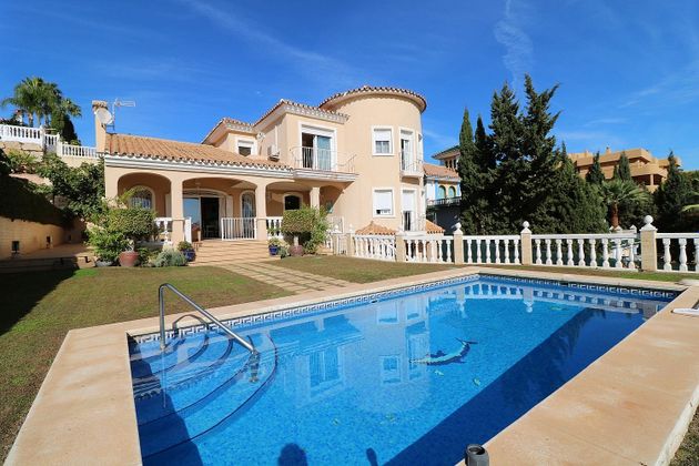Foto 2 de Chalet en venta en La Cala Mijas de 6 habitaciones con terraza y piscina