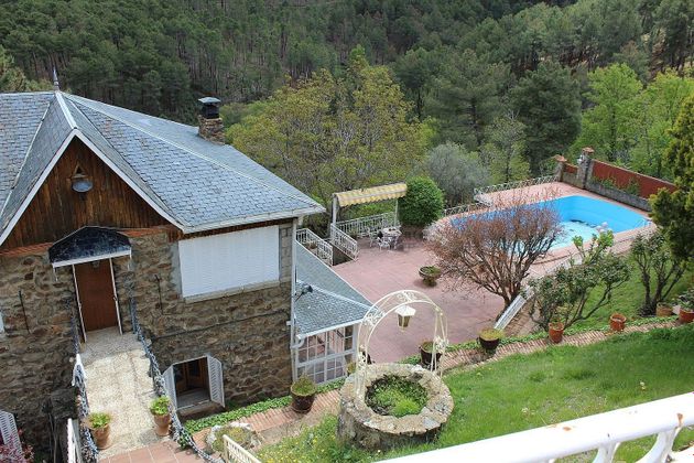 Foto 1 de Casa rural en venta en Tiemblo (El) de 4 habitaciones con terraza y piscina