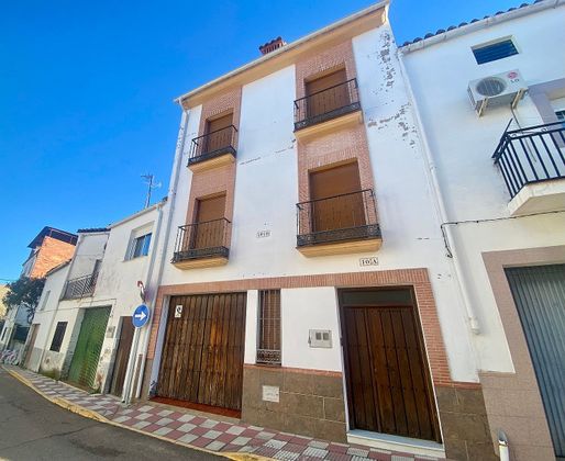 Foto 2 de Casa en venda a Valdecaballeros de 5 habitacions amb terrassa i garatge