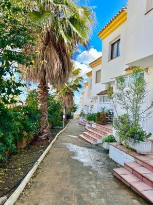 Foto 2 de Casa en venta en Alcorrín de 5 habitaciones con terraza y piscina