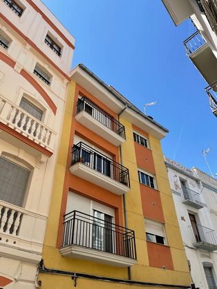 Foto 1 de Àtic en venda a calle Duque de Tetuan de 2 habitacions amb terrassa i aire acondicionat