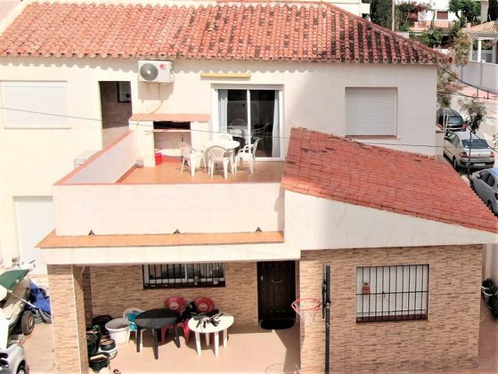 Foto 2 de Xalet en venda a Zona Puerto Deportivo de 6 habitacions amb terrassa i aire acondicionat