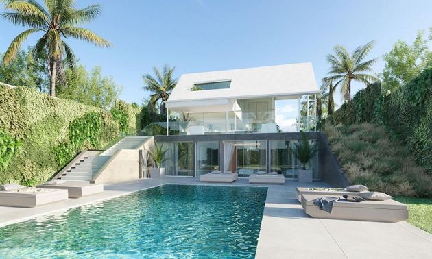 Foto 1 de Casa en venda a El Higuerón de 5 habitacions amb terrassa i piscina