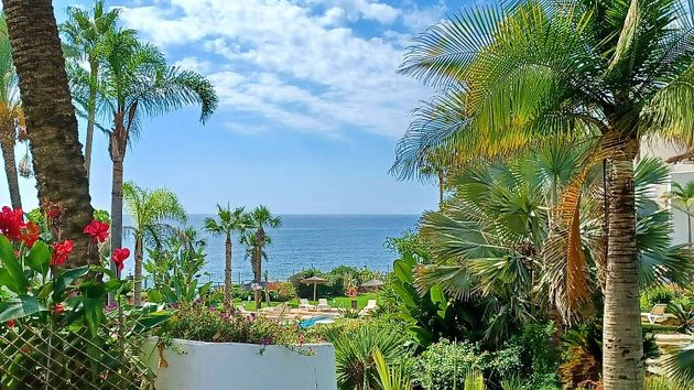Foto 1 de Àtic en venda a Puerto Banús de 5 habitacions amb terrassa i piscina