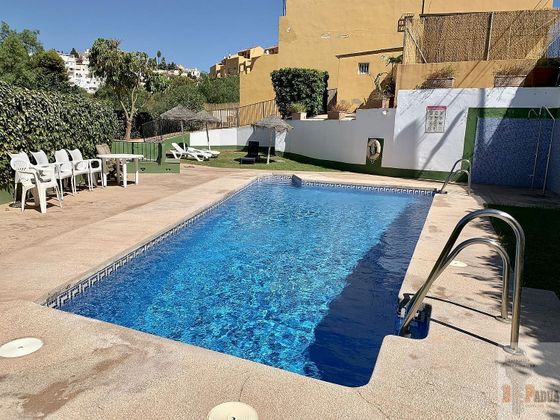 Foto 2 de Casa en venda a Benajarafe – Almayate de 3 habitacions amb terrassa i piscina