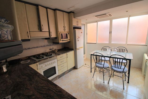 Foto 1 de Ático en venta en Nou Moles de 3 habitaciones con terraza y aire acondicionado