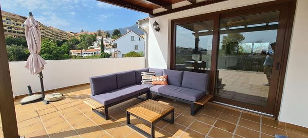 Foto 1 de Casa en venda a calle Castaño de 4 habitacions amb terrassa i piscina