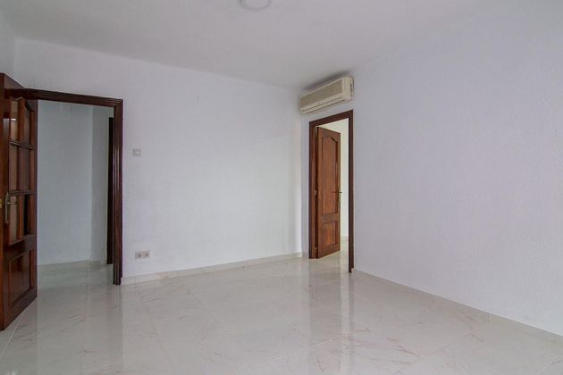 Foto 2 de Piso en venta en Camí Real de 3 habitaciones con balcón y ascensor
