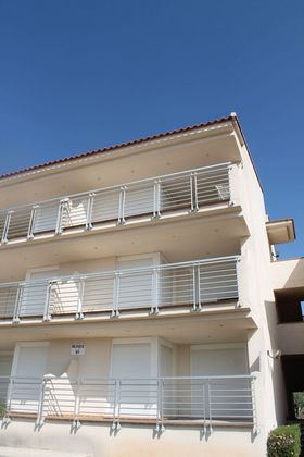 Foto 2 de Pis en venda a calle Barcelona de 2 habitacions amb terrassa i piscina
