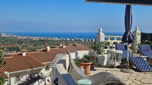 Foto 1 de Chalet en venta en Las Atalayas - Urmi - Cerro Mar de 6 habitaciones con terraza y piscina