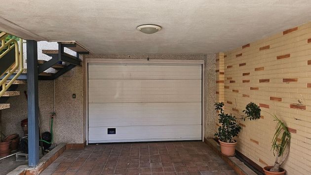 Foto 2 de Chalet en venta en calle De Sant Roc de 4 habitaciones con terraza y garaje