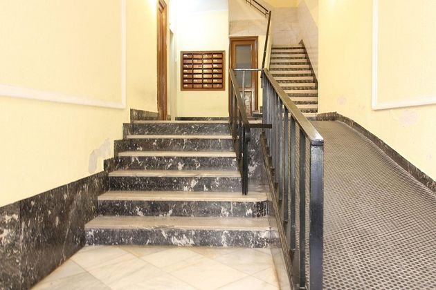 Foto 1 de Venta de piso en Mestalla de 3 habitaciones con balcón y ascensor