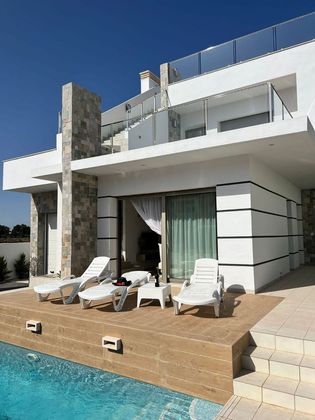 Foto 2 de Chalet en venta en La Dorada - Rame de 4 habitaciones con terraza y piscina