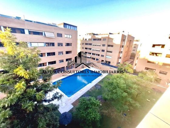 Foto 1 de Ático en venta en Nuevo Bulevar de 3 habitaciones con terraza y piscina
