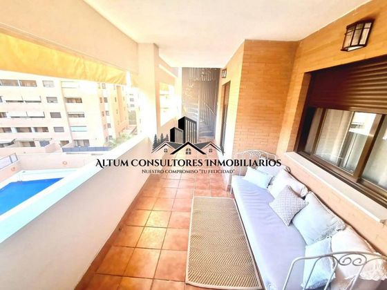 Foto 2 de Àtic en venda a Nuevo Bulevar de 3 habitacions amb terrassa i piscina