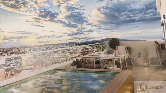 Foto 1 de Àtic en venda a Nervión de 3 habitacions amb terrassa i piscina