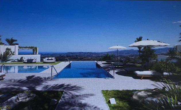 Foto 2 de Pis en venda a Centro Ciudad de 3 habitacions amb terrassa i piscina
