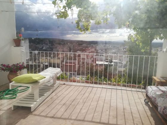 Foto 2 de Casa adossada en venda a Martos de 5 habitacions amb terrassa