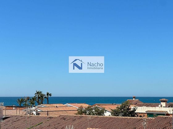 Foto 2 de Pis en venda a calle Almería de 2 habitacions amb terrassa